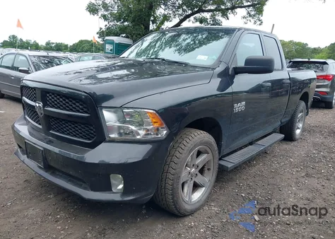 2018 Ram 1500 Express 4X4 6'4 Box z USA, uszkodzony, nr VIN 1C6RR7FG3JS173051